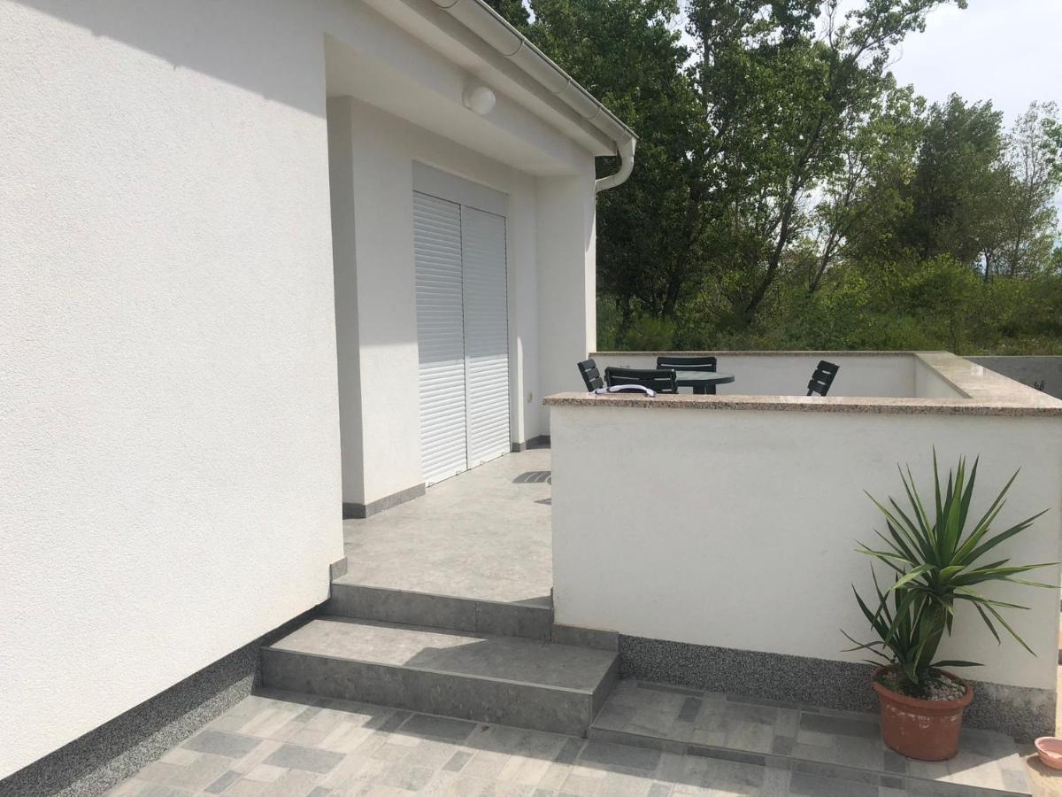 Holiday Home Visnja Нин Экстерьер фото