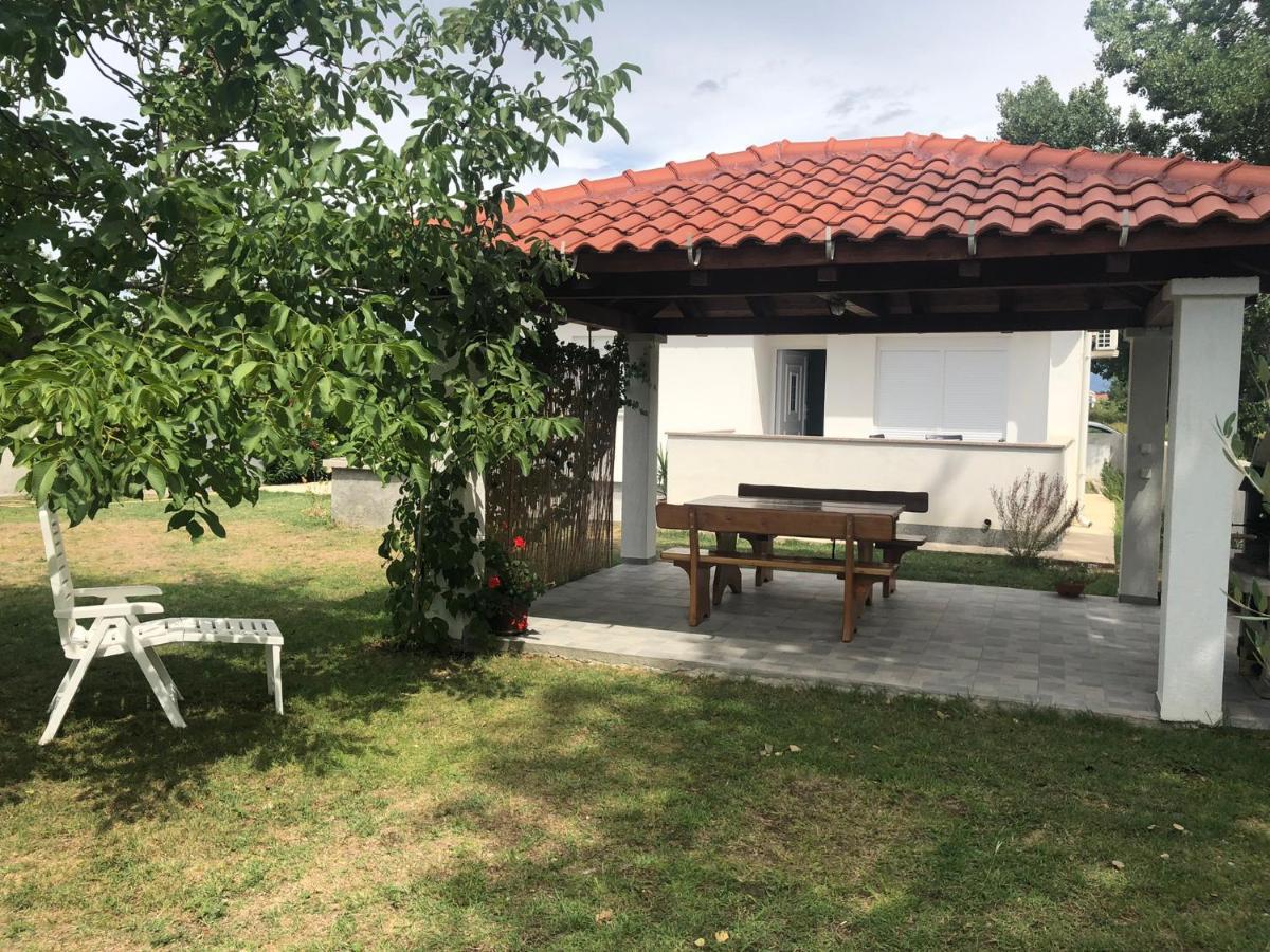 Holiday Home Visnja Нин Экстерьер фото