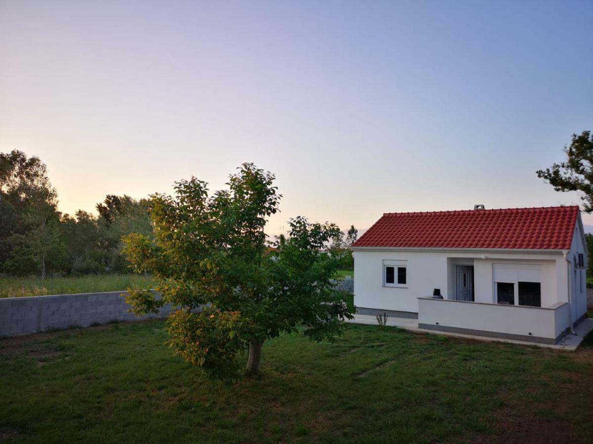 Holiday Home Visnja Нин Экстерьер фото