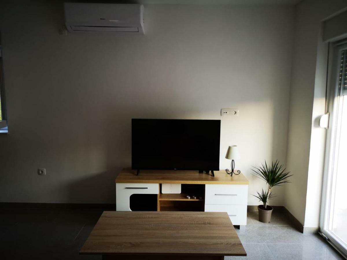 Holiday Home Visnja Нин Экстерьер фото